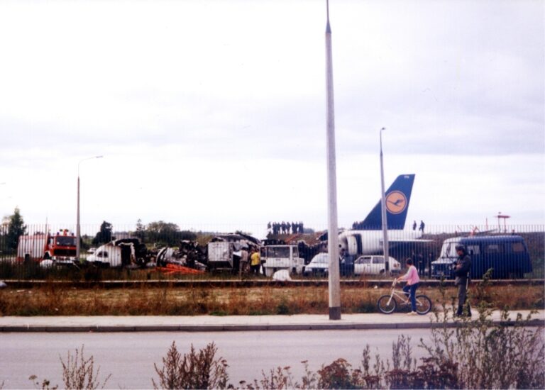 Lufthansa_Flight_2904_crash_site_Siecinski