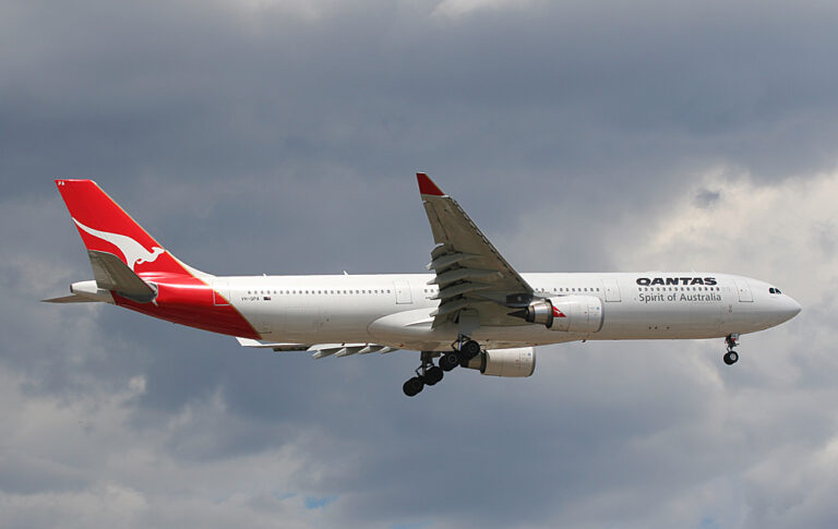 QantasA330-303-VH-QPA