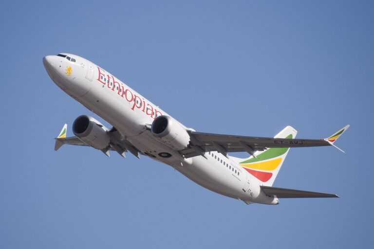 1920px-Ethiopian_Airlines_ET-AVJ_takeoff_from_TLV_(46461974574)