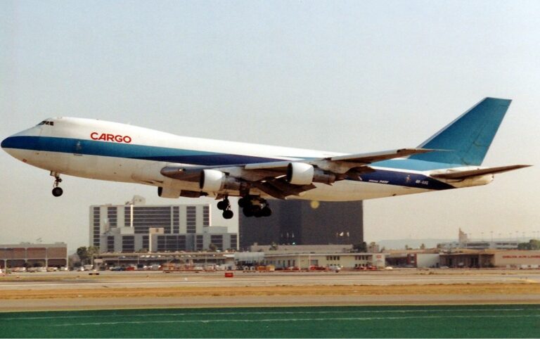 El_Al_Boeing_747-258F-SCD_JetPix